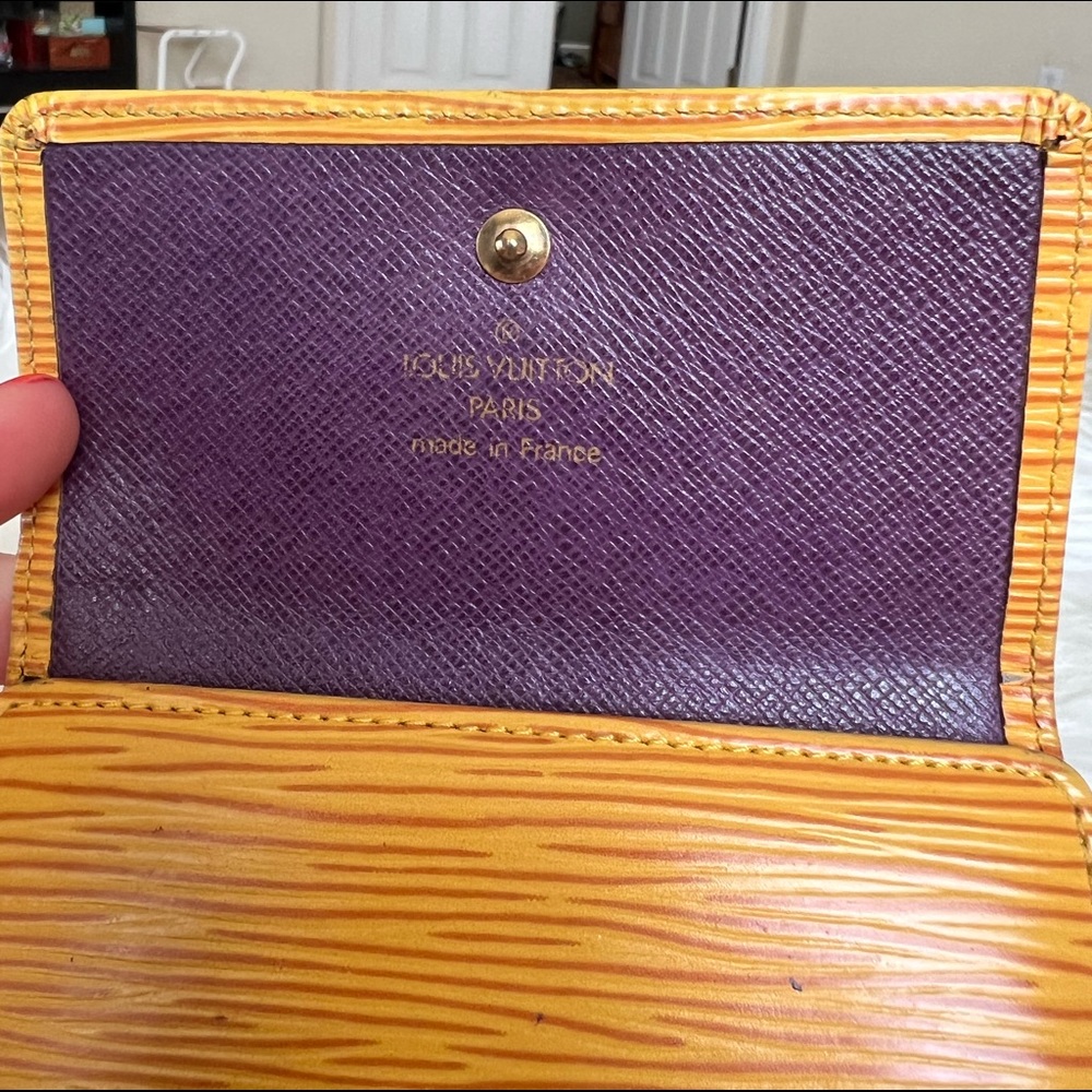 Louis Vuitton Yellow Wallet - Picture 8 of 16